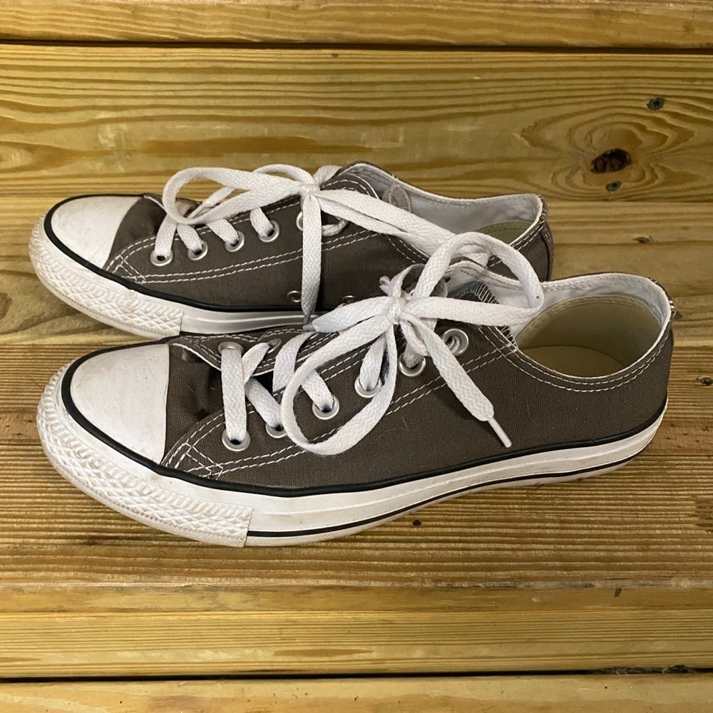 Converse Sneakers Like New